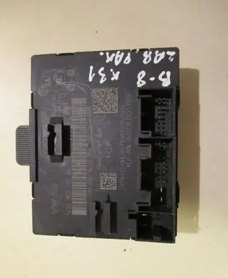 Volkswagen PASSAT B8 Door control unit/module 5Q0959595B