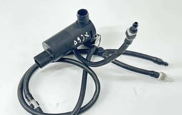 Volvo XC60 Windscreen/windshield washer pump 32328237 071220