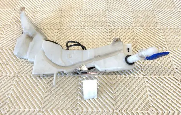 Ford Kuga I Windshield washer fluid reservoir/tank 3M5113K163AC