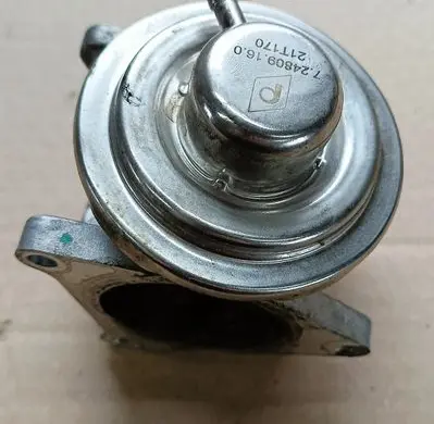 Volkswagen Touran I EGR thermostat 