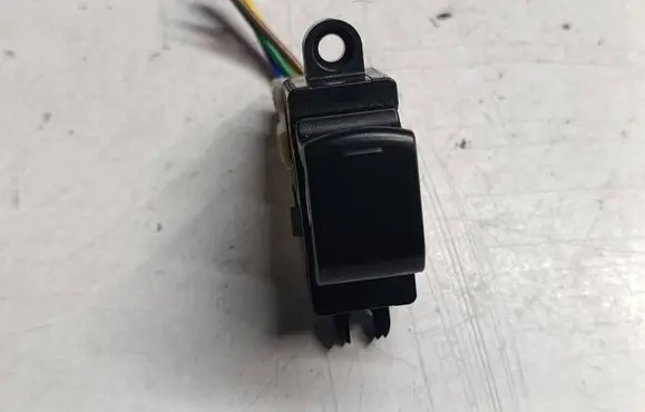 Nissan Note (E12) Quarter vent window switch 