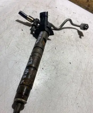 Toyota Auris E180 Fuel injector 0445116