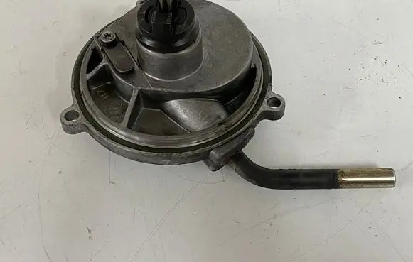 Mercedes-Benz A W168 Vacuum pump A6682300165