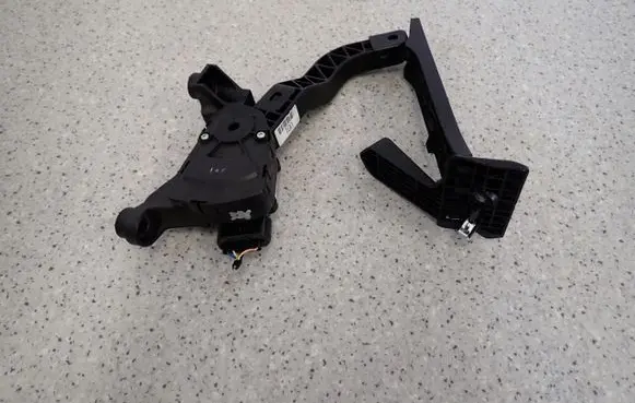 Hyundai i40 Accelerator pedal position sensor IE30214C-3Z000