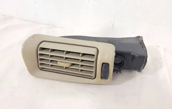 Volvo XC90 Dash center air vent grill 8641828