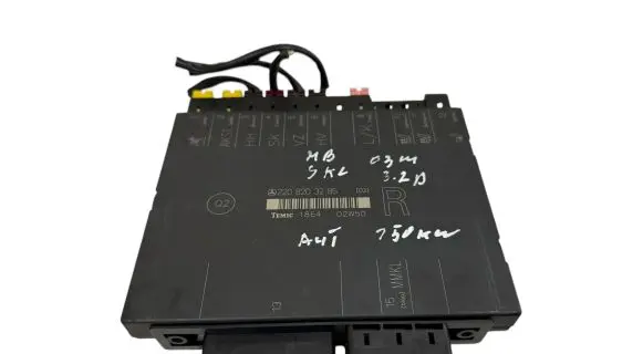 Mercedes-Benz S W220 Seat control module 2208203285