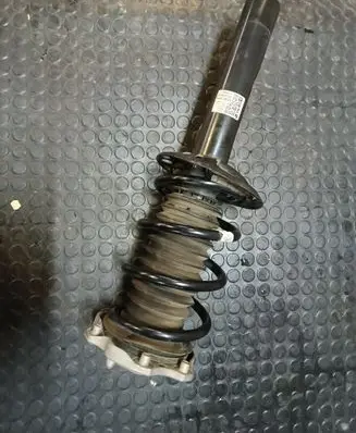 BMW 2 Active Tourer U06 Front shock absorber with coil spring 5A13768