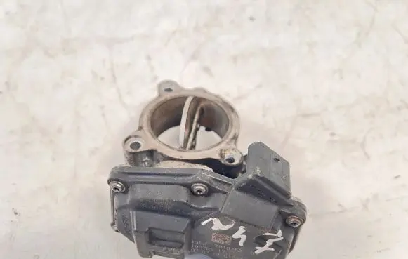 BMW 5 F10 F11 Throttle valve 7810752