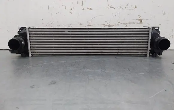 Volvo XC40 Intercooler radiator 31686408