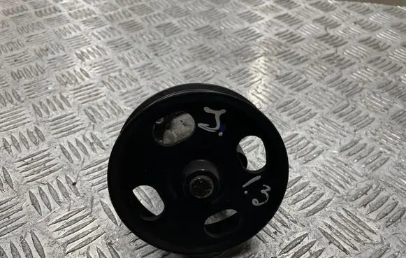 Opel Astra J Water pump 1324126084