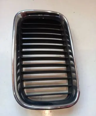 BMW 3 E36 Front grill 51138122237