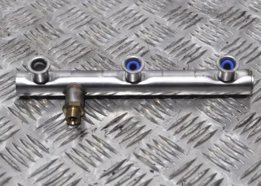 Audi A5 8T 8F Fuel main line pipe 06E130090F