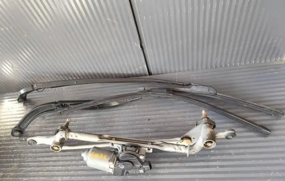 Jeep Cherokee Front wiper linkage and motor 68102175AD