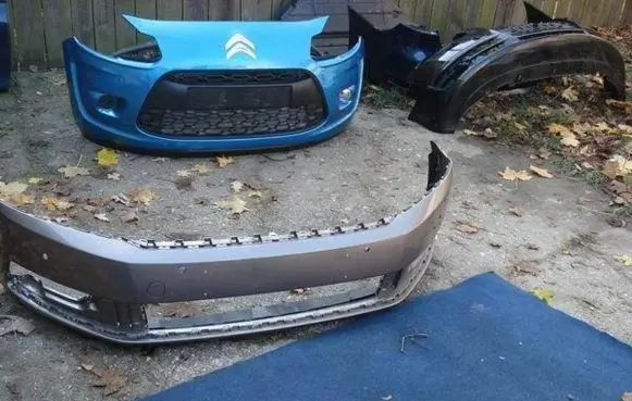Volkswagen PASSAT B7 Front bumper
