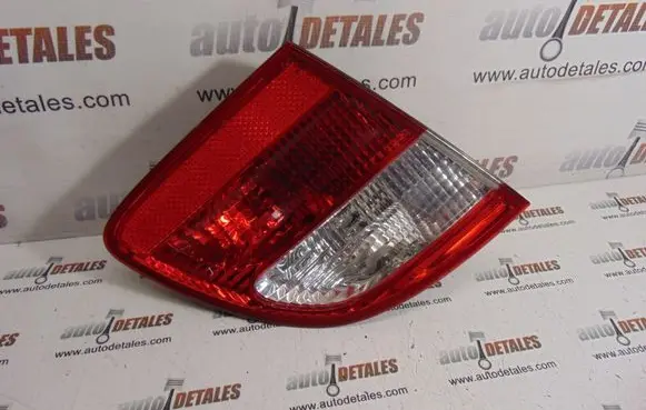 Mercedes-Benz E W211 Tailgate rear/tail lights A2118201364