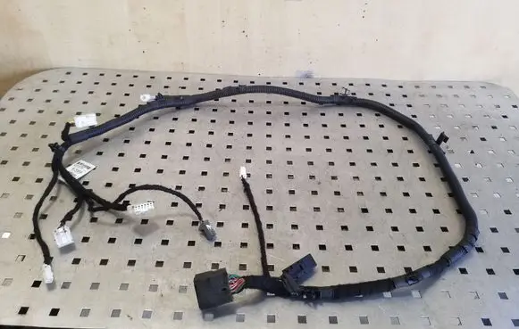 Chevrolet Captiva Tailgate/trunk wiring harness 20976399