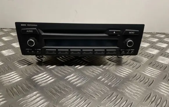 Radio/CD/DVD/GPS head unit