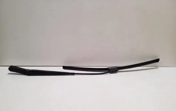 Opel Zafira A Front wiper blade arm 90582557