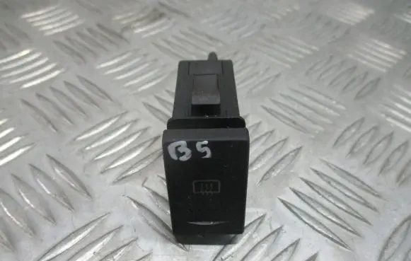 Volkswagen PASSAT B5 Windscreen/window heater switch