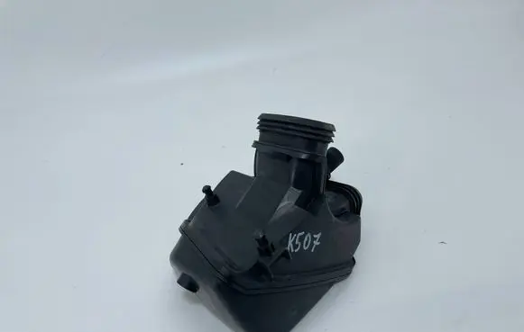Opel Astra J Intake resonator 13337770