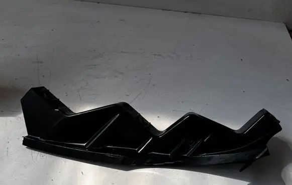 Volkswagen PASSAT B6 Front bumper mounting bracket 3C0807889