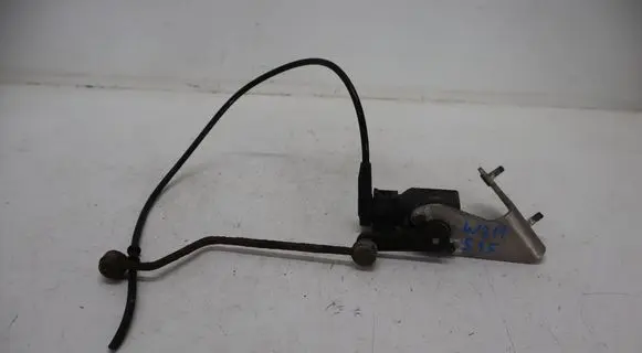 Mercedes-Benz E W211 Air suspension front height level sensor A0105427717