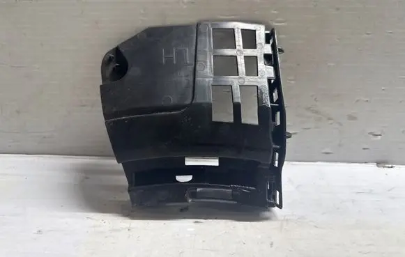 Front bumper mounting bracket