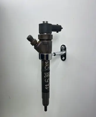 KIA Ceed Fuel injector 338002A900 0445110 ARIH618