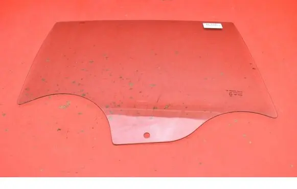 Dacia Sandero Rear door window glass 