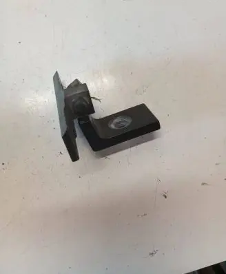 BMW X6 E71 Front door upper hinge 7068073