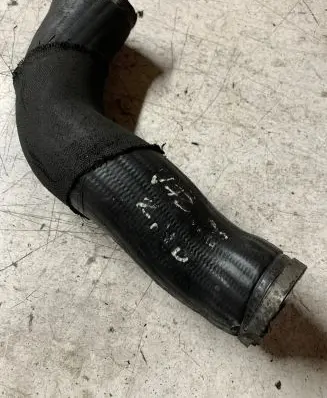 Volvo V70 Intercooler hose/pipe
