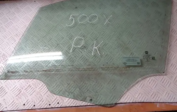 Fiat 500X Front door window glass four-door 43R007951