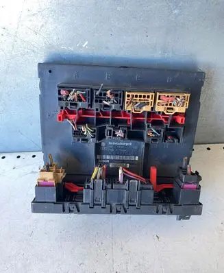 Volkswagen PASSAT B6 Comfort/convenience module 3C0937049E 1005V00526