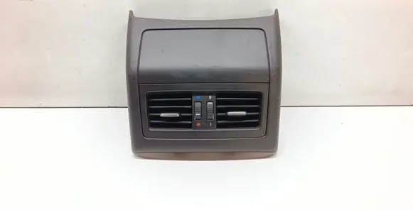 BMW 3 E90 E91 Rear air vent grill 7132381 51167132381