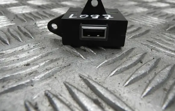 Alfa Romeo Stelvio EUR ISO radio connector 00505493820 L097