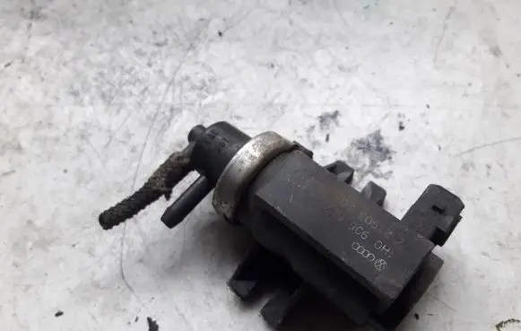 Ford Galaxy Vacuum valve 1H0906627