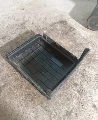 Volkswagen Golf V Fuse box cover 1K0937132F