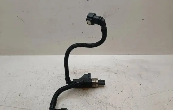 Peugeot 3008 II Fuel pressure sensor 9809052680