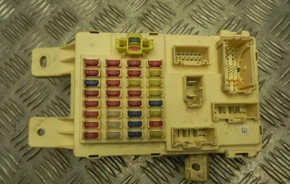 Hyundai H-1, Starex, Satellite Fuse box set 919504H031