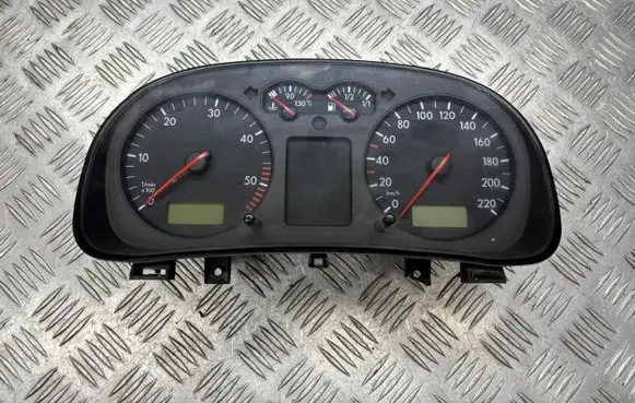 Volkswagen Golf IV Speedometer (instrument cluster) 1J0919880D 110008774005