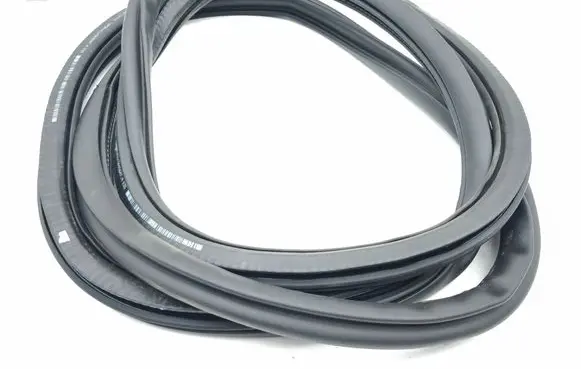 Audi A5 Front door rubber seal 8B3831721