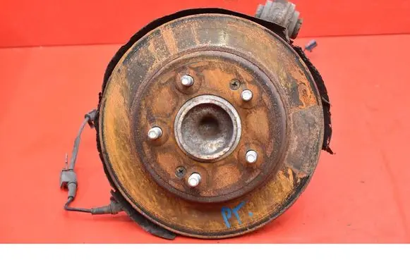 Hyundai i30 Front wheel hub spindle knuckle