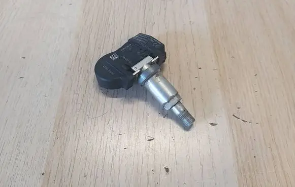 Suzuki Vitara (LY) Tire pressure sensor 4313061M00