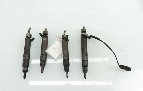 Volkswagen Golf IV Fuel injectors set 028130201T 028130201S