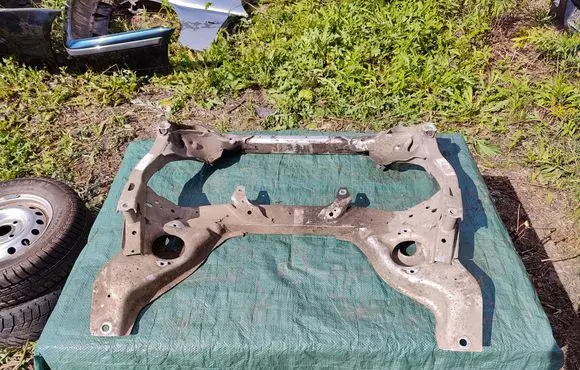 BMW 3 E90 E91 Front subframe 31116785639