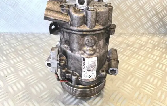 Renault Kangoo II Air conditioning (A/C) compressor (pump) 926007691R