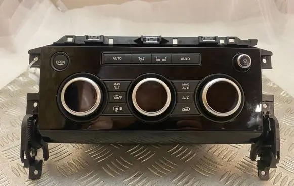 Land Rover Discovery 5 Climate control unit HY3204268A