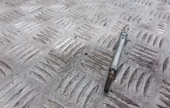 Mercedes-Benz Sprinter W906 Glow plug 