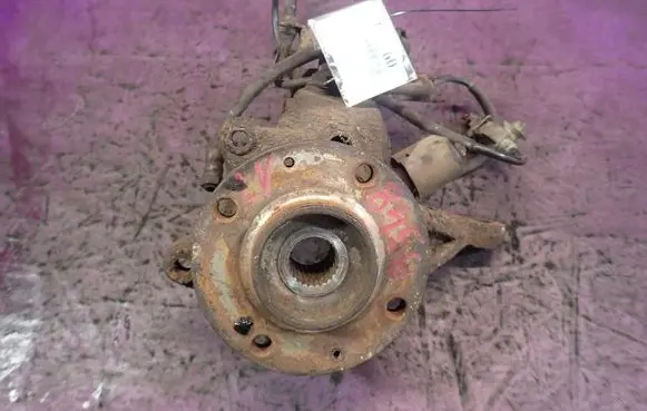 Citroen Xsara Picasso Front wheel hub spindle knuckle