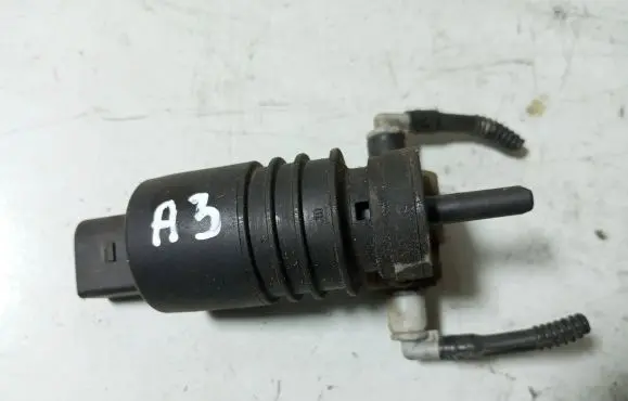 Audi A3 S3 8P Windscreen/windshield washer pump